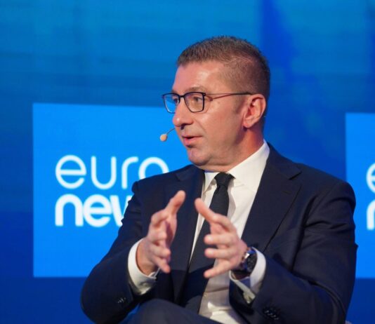 Се додека граѓаните велат дека не треба да има предвремени парламентарни избори, нема да има, рече вечерва Мицкоски