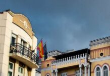 Фото/Видео: Скопје – кадешто старото и новото се гушкаат