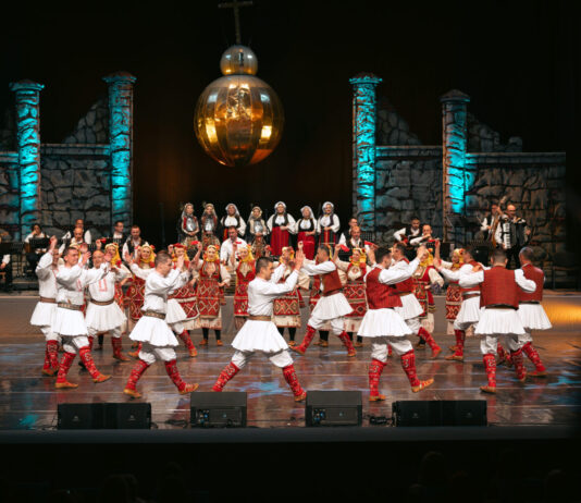 Концерт „Изворни минијатури“ од „Танец“