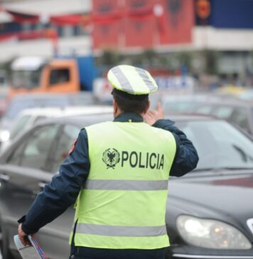 „Големи риби“ се прпелкаат во албанската антикорупциска мрежа