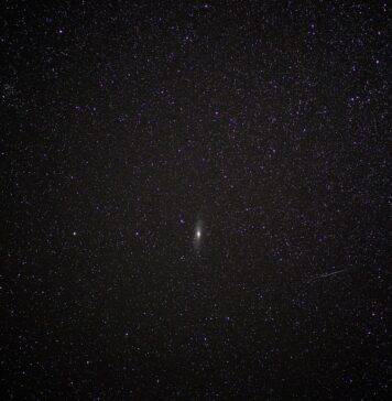 Откриени органски материи во вселената – траги на Енкелад