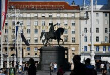 Хрватите со двојно државјанство мора да ги почитуваат обврските кон Хрватска