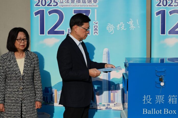 Жителите на Хонг Конг гласаат на вторите избори за законодавното собрание Glasanje Hong Kong