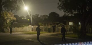 Бројот на жртви во нападот на плажата Бонди во Сиднеј се искачи на 16, вклучувајќи и дете pukanje Sidnej