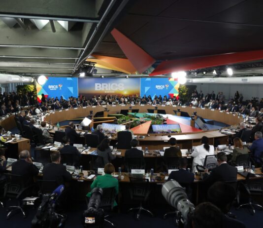 БРИКС работи на „единицата“: Валута поддржана од злато