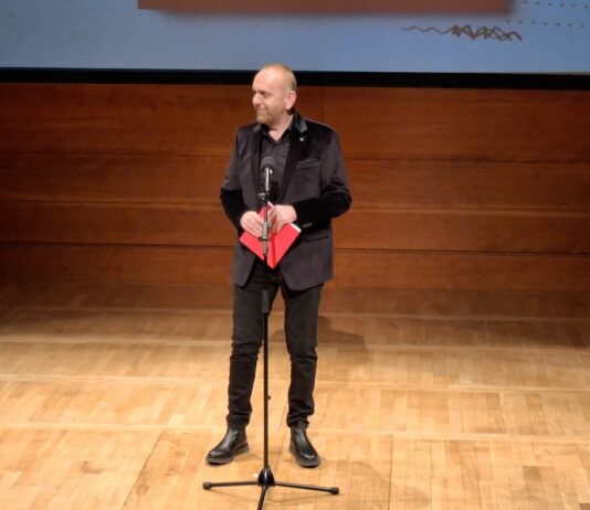 Митко Чешларов: Луѓето се препознаваат во моите песни!