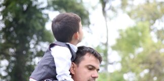 Пет реченици што децата сакаат родителите да престанат да ги изговараат