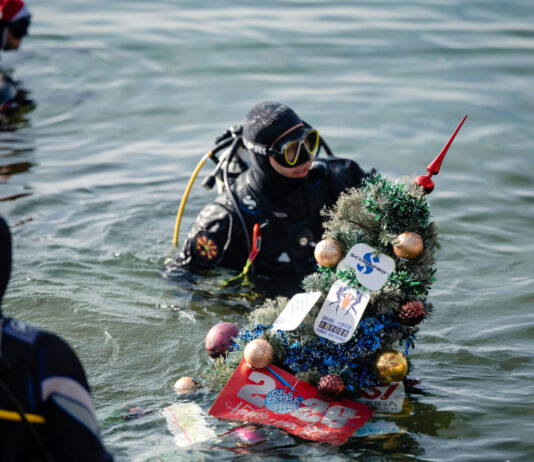 Празничниот дух нека стигне до секое срце и нека донесе здравје, топлина и поддршка таму каде што се најпотребни