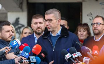 Мицкоски: Се потврдуваат тезите дека Бугарија сака редефинирање на македонскиот идентитет