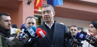 Темата со мигранти е непостоечка, опозицијата сака да шири страв и паника, истакна Мицкоски