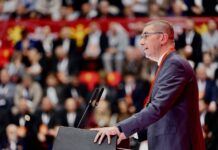Македонија влегува во деценија на зрелост, наша генерациска мисија е да покажеме дека државата знае и дека државата ќе успее, порача Мицкоски