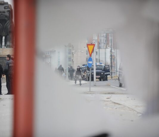 Имаат ли протестите на Балканот потенцијал да се прелеат и во Македонија?