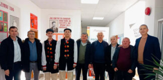 Традиционалните македонски носии презентирани во гимназијата во Пустец