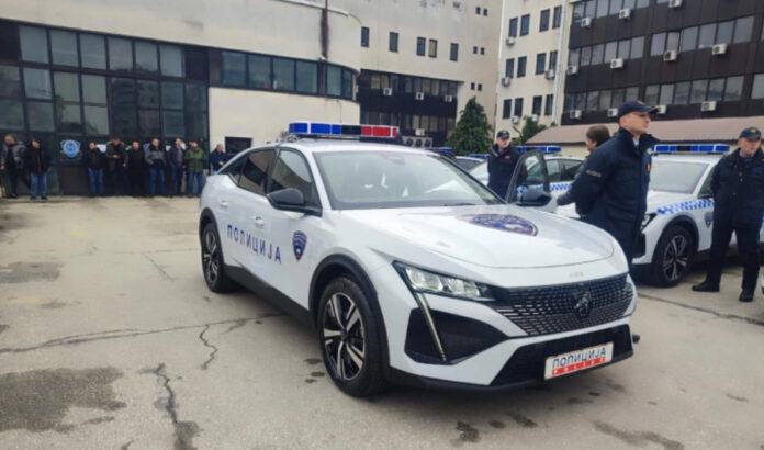 novi policiski vozila