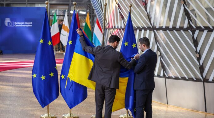 ЕУ в понеделник ги отвора преговорите за членство со Украина и Молдавија