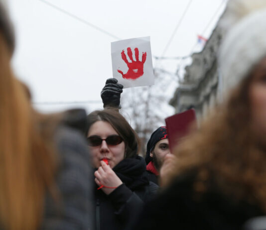 Дали протестите во земјите од регионот се сврзани садови?