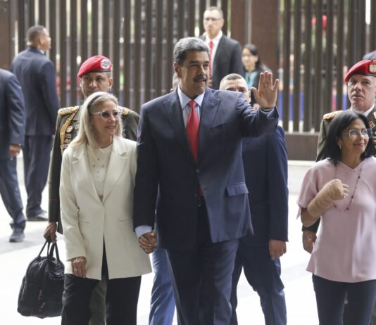 „Би-би-си“ анализира кој ќе владее во Венецуела по падот на Мадуро Maduro