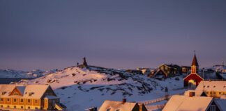 Копенхаген ги стави во борбена готовност трупите на Гренланд, поради можен напад од САД Greenland