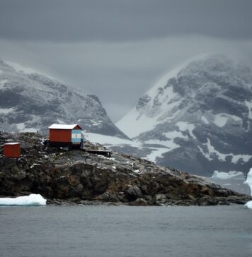 Научниците создадоа најдетална мапа на Антарктикот досега
