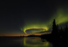 Аурора бореалис може да биде видлива и во регионов