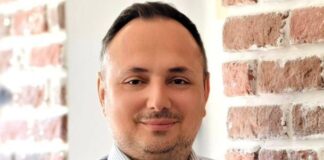 Ветување за помош на бездомните кучиња