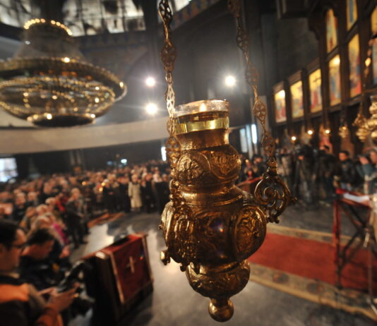 Одредницата „македонска“ во името на нашата црква е симбол на историската борба и духовната самостојност