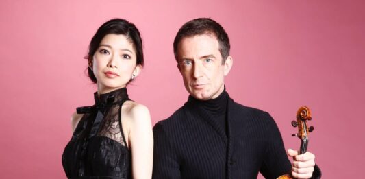 Концертот „Јинг-Јанг“ со врвниот виолинист Теди Папаврами и пијанистката Маки Окада во Филхармонијата
