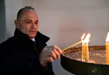 Филипче за Божиќ: Да градиме праведно и слободно општество, младите тука да ја гледаат иднината