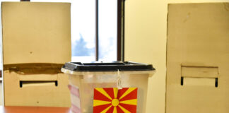 Мицкоски вели дека се подготвени да одговорат на предизвикот за предвремени парламентарни избори glasacka kutija