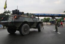 Колумбија испрати војници и тенкови на границата со Венецуела