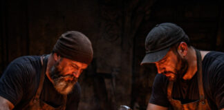 Напредувате, го укинуваме постмониторингот, но ја нагласуваме обврската за уставни измени