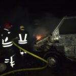 Струмичките пожарникари гаснеа запален камион и електричен столб