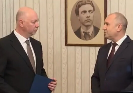 Жељазков го врати неисполнетиот мандат за формирање влада веднаш откако го доби од претседателот Радев