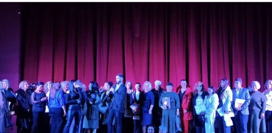 Тиквешкото црвено вино ги обедини поетите од Македонија