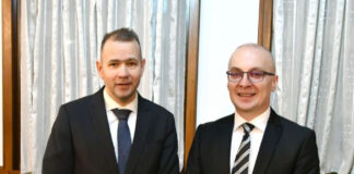 Македонија неправедно веќе 20 години „седи на оградата“, неопходно е процесот за пристап во ЕУ да се забрза, порача Бунфорт