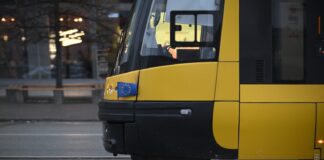 Сигнал за старт на композицијата од слепиот колосек за тргнување кон Брисел?!