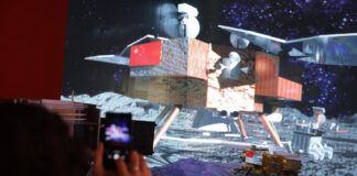 Кинеската лунарна програма напредува преку успешни тестови на нова ракета и вселенски брод