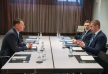 Мицкоски вели дека со Гренел имал плодна средба и одлична дискусија