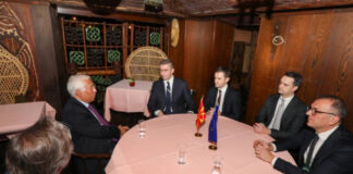 Македонија е посветена на европската интеграција, но без билатерални условувања, истакна Мицкоски на средбата со Кошта