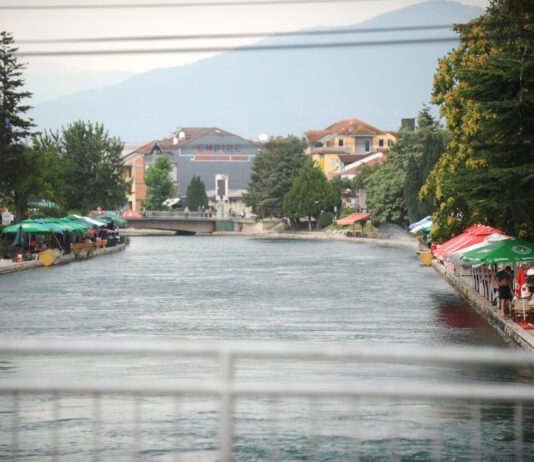 Две фирми од селото Велешта под сомнение за незаконска експлоатација и загрозување на водоснабдувањето на Струга – можно проширување на делото во екоцид