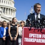Жртви на Епштајн тужат: откриени нивни идентитети во објавени документи