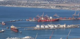 Иран тврди дека го контролира клучниот нафтен премин