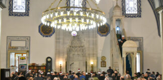 Верниците од исламска вероисповед денеска го слават Курбан Бајрам