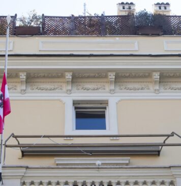 Австрија наспроти Бугарија како небо и земја за малцинските права