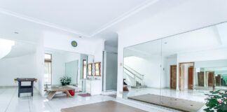 Сjаjните подови излегуваат од мода во 2026 година