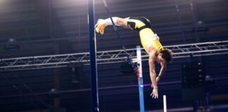 Дуплантис 15. пат го собори светскиот рекорд во скок со стап
