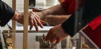 Ќе потоне ли Франција во сопствениот изборен замор?