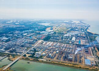 Кина уште пошироко ја отвора својата врата кон светот