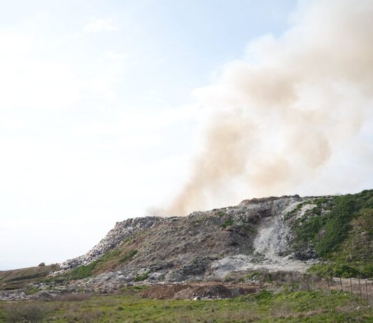 Пожарот на депонијата кај Алинци ставен под контрола