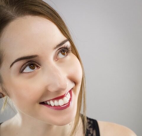 Никогаш не ставајте парфем на вратот